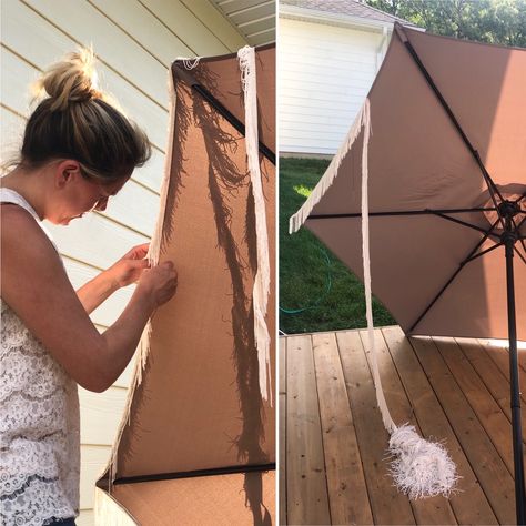 Umbrella With Tassels, Sun Umbrella Garden, Boho Umbrella Patio, Patio Umbrella Decorating Ideas, Fringed Umbrella, Diy Patio Umbrella, Fringe Patio Umbrella, Boho Umbrella, Parasol Diy