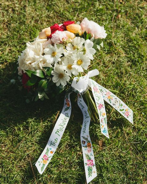 Weekend highlights - stunning bouquet shot by @emmawynnpaul for @cchomeskillet , @cj_hendry flowers that served as a perfect backdrop for custom baby girl ballet shoes💛 #nyc #flowermarket #etsy #customshoes #custompainting #bouquet #bridalbouquet #wedding #weddingphotography #bride #weddinginspiration #babygiftideas #babygirl Maypole Bouquet Toss, Bow For Hair, Traditional Bouquet, Cj Hendry, Toss Bouquet, Bouquet Toss, Flower Market, Custom Baby, Flower Dresses