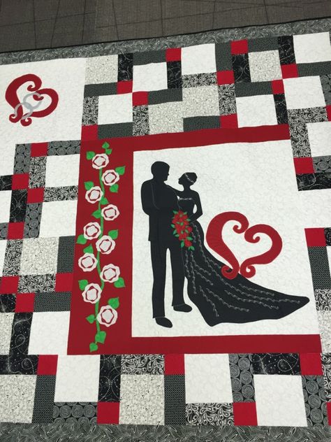 Wedding Quilt | Quiltsby.me Wedding Guest Quilt, Wedding Dress Quilt, Quilt Wedding, Wedding Quilts, Quilt Panels, Panel Quilt Patterns, Bubble Quilt, Easy Valentine Crafts, Quilt In A Day