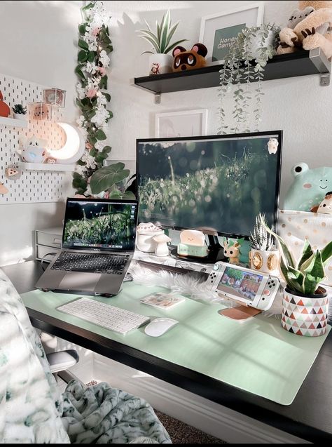 Desk Top Ideas, Mens Bedroom Decor, Cute Office Decor, Cozy Desk, Apartment Vibes, Dream Desk, Desk Setups, Desk Layout, Gamer Room Decor