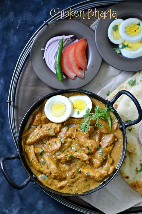 Chicken Bharta Recipe, Chicken Bharta, South Indian Chicken Recipes, Indian Food Items, Boyfriend Food, Bharta Recipe, Indian Food Photography, Indian Chicken Recipes, Rice Side