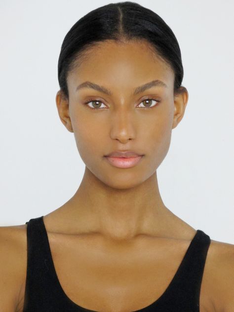 Sydney Harper, Sydney J Harper, Models Without Makeup, Model Headshots, Beautiful Photoshoot Ideas, Wide Face, Model Looks, Bare Face, Black Person