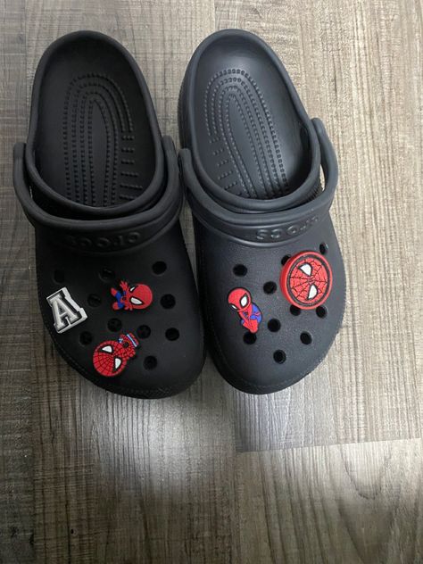 Spiderman Crocs, Cool Crocs, Crocs Aesthetic, Black Crocs, Crocs Fashion, Spiderman Theme, Set Anime, Dr Shoes, Spider Girl