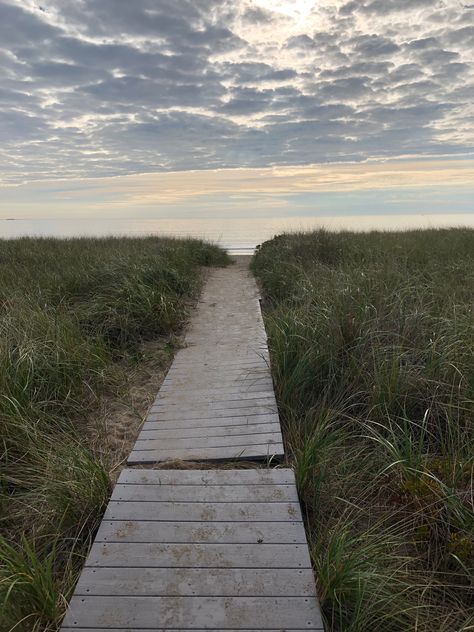 The dunes , old orchard beach Maine. Small Town Mystery, Old Orchard Beach Maine, Maine Beach, Maine Beaches, England Summer, Old Orchard Beach, Beach Inspo, Bethany Beach, Old Orchard