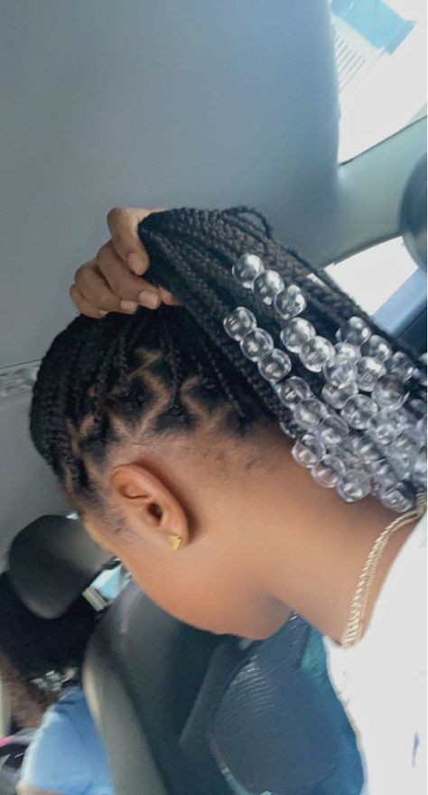 Hairstyles Braided Hair With Beads, Braids With Clear Beads, Short Braided Hair, Hair With Beads, Magenta Hair, Braided Hairstyles For Black Women Cornrows, Curly Hair Videos, Birthday Hairstyles, Quick Braided Hairstyles