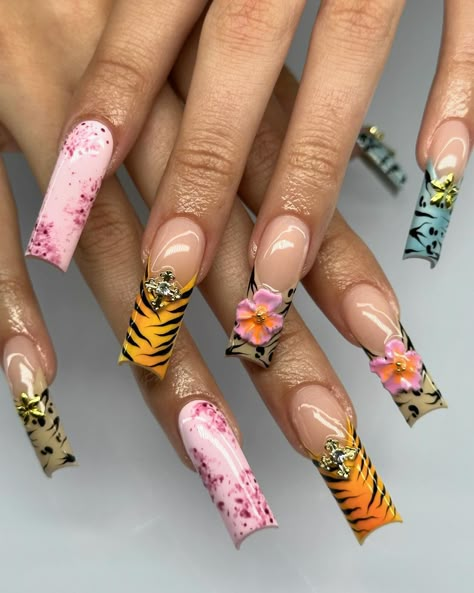 𝑺𝒂𝒏 𝑫𝒊𝒆𝒈𝒐 𝑵𝒂𝒊𝒍 𝑻𝒆𝒄𝒉💟 | spring x animal print freestyle 🌸🐆 #sdnailtech #nailinspo #nailsofinstagram #viralnails #springnails #animalprintnails #3dflowernails… | Instagram Tiger Nails, 3d Flower Nails, Spring Acrylic Nails, Dope Nail Designs, Print Nails, Animal Nails, Animal Print Nails, Unique Acrylic Nails, Long Square Acrylic Nails