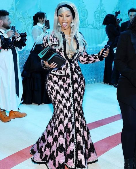 Cardi B Met Gala, Drag Ideas, Cardi B Photos, Museum Fashion, Fashion Gal, Met Gala Red Carpet, Old Hollywood Movies, Hollywood Wedding, Fashion Themes