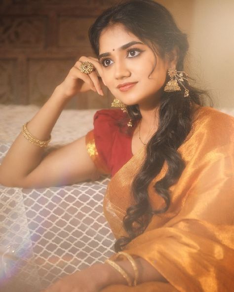 Malavika Manoj Kerala Wedding Photography, Fairytale Aesthetic, Couple Wedding Dress, Actress Hairstyles, Anupama Parameswaran, Beautiful Dresses For Women, Actress Pics, Indian Fashion Dresses, Girly Photography