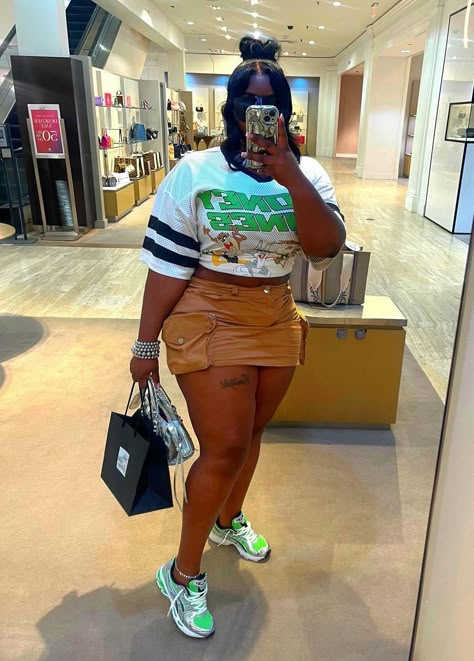 Plus Size Outfits Streetwear, Plussize Outfit Ideas, Town Fair Outfit, Plus Size 90s Outfits, Texas Vacation Outfits, Plus Size Summer Outfits Black Women, New Orleans Outfit, Budget Outfits, Plus Size Baddie Outfits