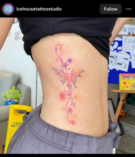 Colorful Back Tattoos For Women, Colored Tattoos, Petit Tattoo, Funky Tattoos, Tattoo Butterfly, Spine Tattoos For Women, Tattoos For Black Skin, Pretty Tattoos For Women, Hair Streaks