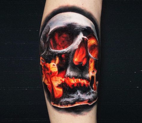 Skull tattoo by Kevin Giangualano | Photo 31299 Fire Skull Tattoo, Marilyn Monroe Tattoo, Fire Skull, Rose Flower Tattoos, Skull Fire, Bear Tattoos, Realistic Tattoo, World Tattoo, Large Tattoos