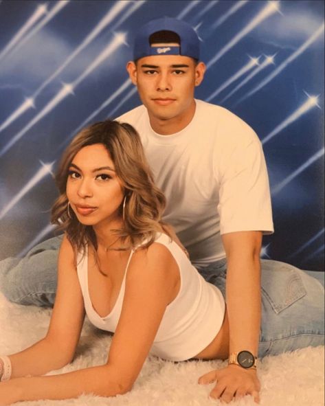 Fashion Outfits Photoshoot, 2000s Couple Photoshoot, 2000 Ideas, 2000s Couples, 2000 Photoshoot, Early 2000s Photoshoot, 90s Couples, 2000s Photoshoot, Y2k Photoshoot