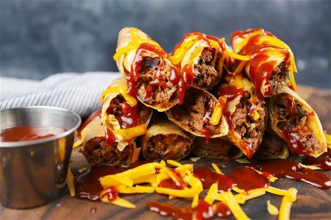 BBQ Brisket & Cheddar Egg Rolls Brisket Spring Rolls, Pulled Pork Egg Rolls Air Fryer, Smoked Brisket Egg Rolls, Bbq Pork Egg Rolls, Brisket Bbq Sauce, Bbq Pulled Pork Egg Rolls, Air Fryer Cheeseburger Egg Rolls, Spring Roll Wrappers, Bbq Brisket