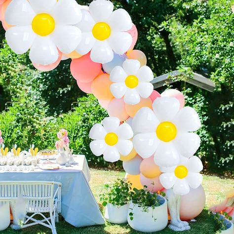 Daisy Balloons, Boho Bridal Shower Decorations, Daisy Decorations, Daisy Baby Shower, Floral Party Decorations, Daisy Party, Birthday Photo Props, Fiesta Baby Shower, Balloon Flowers