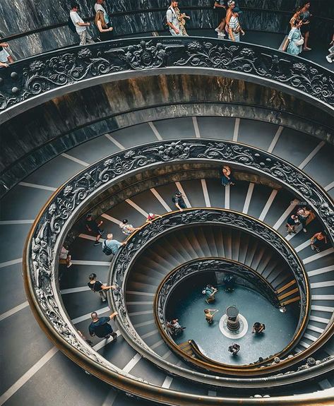 ANCIENT HISTORY | The Bramante Staircase, located within the Vatican Museums in Vatican City, is a remarkable architectural feat designed by Donato Bramante in the earl... | Facebook Donato Bramante, Vatican Museum, Italy Itinerary, Vatican Museums, The Vatican, Vatican City, Spiral Staircase, Travel Italy, Ancient History