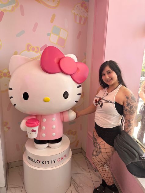 Hello Kitty Cafe in Irvine, CA #hellokitty #sanrio #altfashion Hello Kitty Cafe Outfit, Hello Kitty Cafe Irvine, Hello Kitty Cafe Las Vegas, Hello Kitty Cafe Brighton, Cafe Hello Kitty, Kitty Cafe, Alt Fashion, Hello Kitty, Cafe