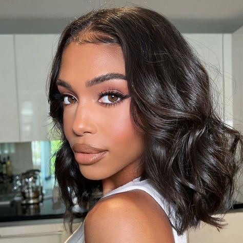 Brown Skin Makeup, Lori Harvey, Short Hair Color, Short Bob Hairstyles, Makeup Hair, Brown Skin, Hair Skin, Gorgeous Hair, Bobs Haircuts