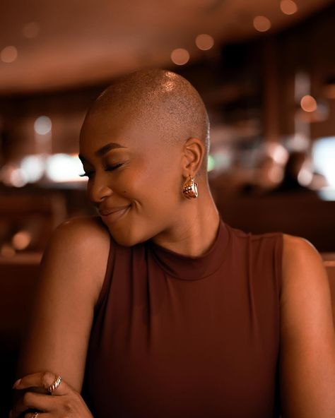 My own muse. Bald Women Aesthetic, Bald Baddie, My Own Muse, Short Dyed Hair, Shaved Hair Cuts, Short Shaved Hairstyles, Bald Girl, Business Woman Successful, Short Hairdos