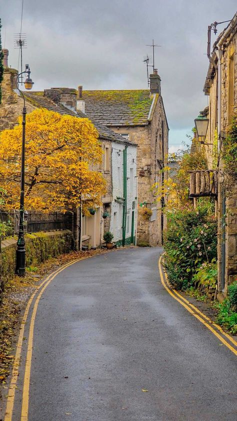 Grassington Yorkshire Dales, Yorkshire Village, John Harrison, English Country Style, Yorkshire Dales, Channel Islands, Europe Trip, Inspo Board, Village Life