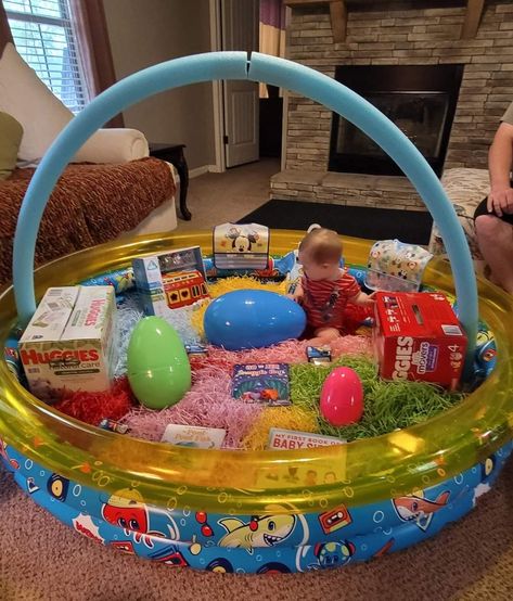 Big Easter Basket Ideas, Giant Easter Basket, Baby Easter Basket, Easter Basket Ideas, Go Big Or Go Home, Vacuum Bag, Sweet Ideas, Resin Ideas, Ball Pit