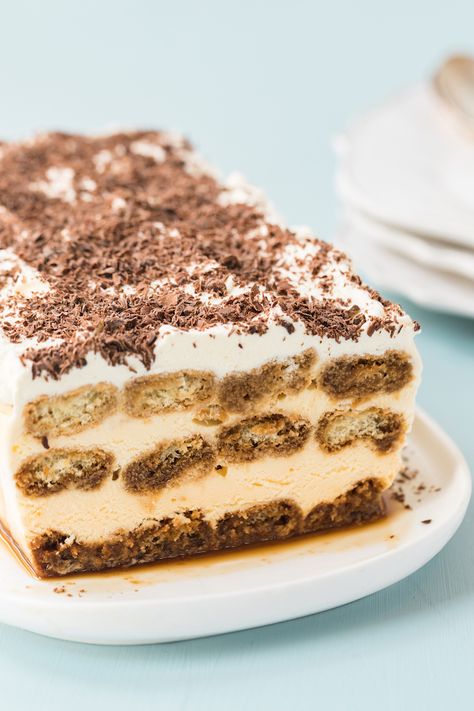 Recipe VICKI RAVLICH-HORAN | Images ASHLEE DECAIRES I love tiramisu and this version is not only perfect for the summer but a lot easier! Plus, if you don’t finish it in one sitting, it will keep in the freezer for another day. 1 packet or 24 savoiardi biscuits* 1 cup espresso coffee 1 cup Kahlua… Frozen Tiramisu, Crepes Chocolate, Dessert Cakes, Chocolate Shavings, Christmas Cooking, Chocolate Frosting, Espresso Cups, Espresso Coffee, Vanilla Ice Cream