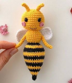 PATRONES AMIGURUMI GRATIS: PATRON GRATIS ABEJA AMIGURUMI 38722 Bee Free, Easy Knitting Projects, Crochet Bee, Crochet Teddy, Crochet Bunny, Amigurumi Free, Easy Knitting, Amigurumi Free Pattern, Crochet Patterns Amigurumi