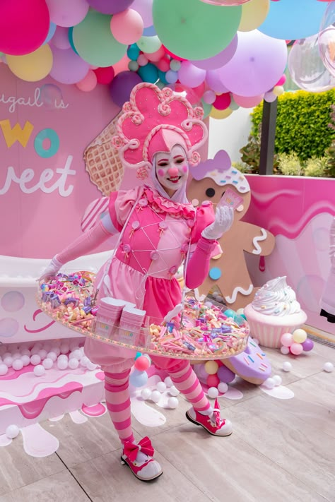 Candyland Outfit Women, Candyland Dress, Clowncore Aesthetic, Candy Costume, Pink Circus, Candy Costumes, Female Clown, Harajuku Fashion Street, Circus Costume