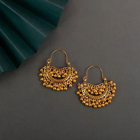 Beautiful Gold Bali designs can make you shine like the moon at any event. Check out the Gold Bali designs collection at Kalyan. Chand Bali Earrings, Long Chain Earrings Gold, Gold Bali, Chand Bali, Fashionable Saree, Bali Design, Pakistani Jewellery, Long Chain Earrings, Fashionable Saree Blouse Designs