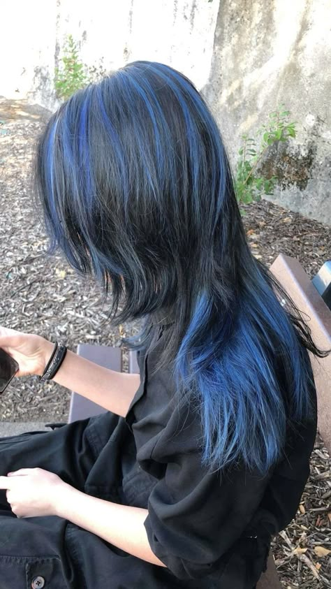 Black And Midnight Blue Hair, Midnight Blue Hair Curly, Blue Purple Black Hair, Black And Blue Curly Hair, Midnight Blue Black Hair, Blue Ghost Roots, Blue Ends Hair, Blue Skunk Hair, Blue Hair Dye Ideas