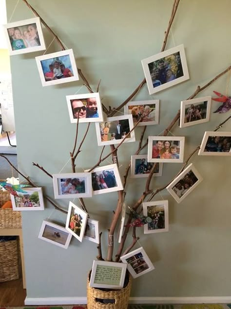 Amazing DIY crafts from branches for any occasion | My desired home Family Tree Ideas, Preschool Displays, Branches Crafts, Reggio Emilia Classroom, Reggio Inspired Classrooms, Reggio Classroom, Preschool Rooms, Classroom Layout, School Displays