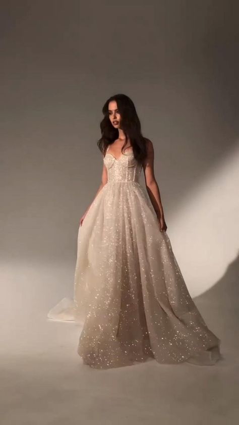 Princess Corset Prom Dress, Open Corset Prom Dress, Corset Glam Dress, Prom Dresses Cream, Neutral Prom Dress, Prom Dress Inspo Long, Unique Prom Dresses 2022, Champagne Prom Dress Sparkly, Champagne Dress Formal