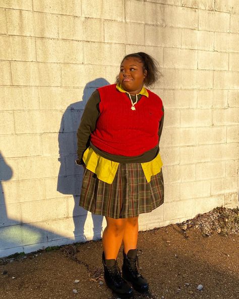 Plus Size Vest Outfits Winter, Skirt Outfits Sweater, Soft Academia Outfit, Outfits Sweater Vest, Sweater Vest Outfit Aesthetic, Sweater Vest Outfits, Vest Outfits Aesthetic, Street Wear Y2k, Recreate Outfits