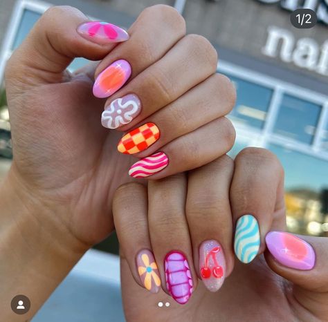 Bright Vacay Nails, Italy Nails Summer, Beach Nails Bright, Preppy Acrylic Nails, Beach Vacay Nails, Vacay Nails, Cute Nails Ideas, Preppy Nails, Teen Nails