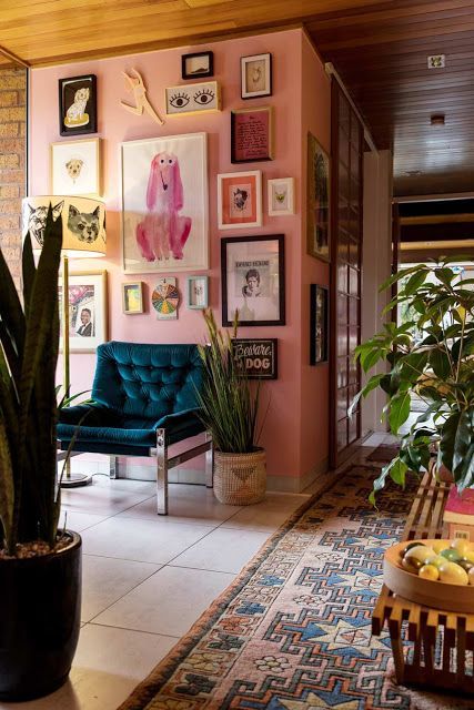 A Bright and Bold New Zealand Home...... Remodel Entryway, Estilo Kitsch, Interior Design Per La Casa, New Zealand Houses, Eclectic Interior Design, Home Remodel, Maximalism, Design Del Prodotto, Diy Interior