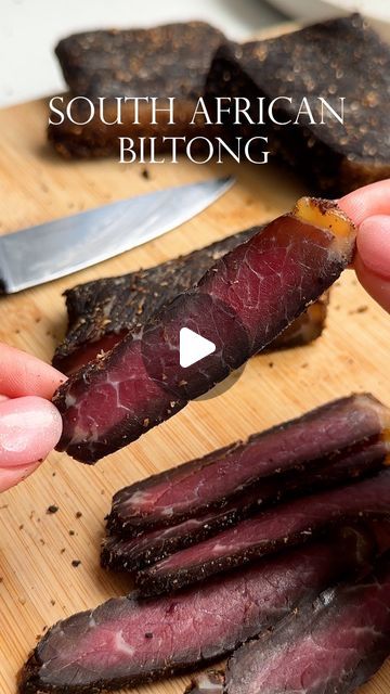 Biltong Recipe, Curing Meat, Italian Almond Cookies, Big Tasty, Dried Beef, Almond Meal Cookies, Jerky Recipes, Meat Snacks, Easy Italian