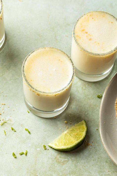 Key Lime Pie Shots Recipe, Key Lime Shots Recipe, Key Lime Pie Shots, Key Lime Pie Shot, Citrus Garnish, Whipped Cream Vodka, Vodka Lime, Liquor Shots, Shots Alcohol