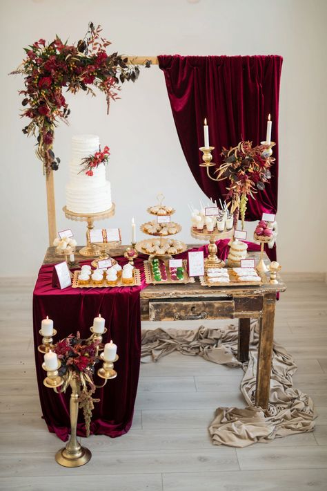 Burgundy Dessert Table, Burgundy And Gold Wedding Decor, Burgundy And Gold Wedding Decorations, Wedding Sweets Table Ideas, Wedding Decor With Candles, Valentines Day Wedding Ideas, Wedding Sweets Table, Decor With Candles, Wedding Sweet Table