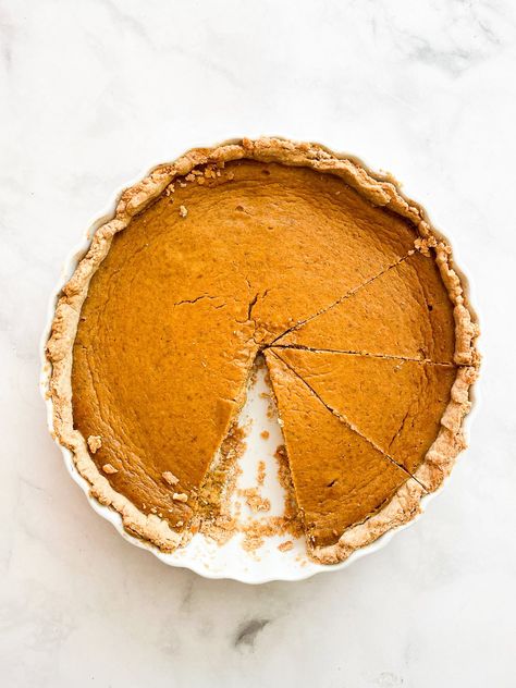 Maple Pumpkin Pie Maple Pumpkin Pie Recipe, Squash Pie Recipes, Canned Squash, Maple Pumpkin Pie, Butternut Squash Pie, Pumpkin Buttercream, King Arthur Flour Recipes, Chocolate Pumpkin Cake, Butternut Recipes