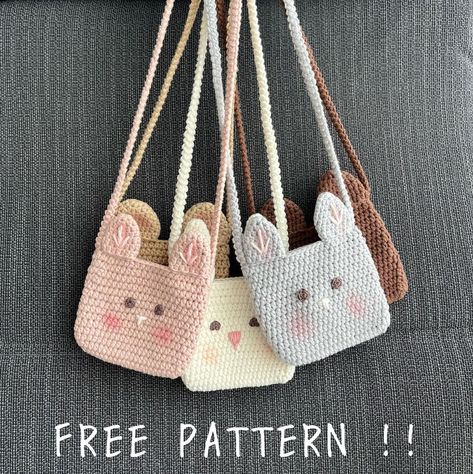 Hi! All of my crochet bags are loved. The most asked pattern has arrived today, the cat bag 🐱 __________ PS: Crocheting all the pieces;… | Instagram Crochet Bunny Bag, Crochet Patterns Purse, Diy Crochet Purse, Z Flip Phone, Mochila Crochet, Crochet Purse Pattern Free, Free Crochet Bag, Crochet Panda, Crochet Bag Pattern Free