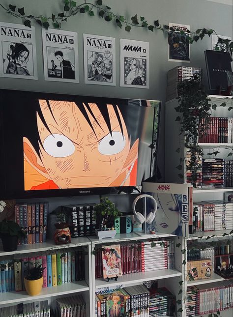 Monkey.D Luffy Anime Themed Living Room, Cozy Nerdy Bedroom, Anime Living Room Ideas, One Piece Room Ideas Anime, One Piece Bedroom, One Piece Room, Manga Room Ideas, Aesthetic Mobile Games, Nerdy Bedroom