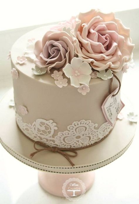 31 Most Beautiful Birthday Cake Images for Inspiration - My Happy ... Tårta Design, Vintage Pasta, Simple Cakes, Resipi Kek, Decorative Cakes, Elegant Birthday Cakes, Cake Flower, Birthday Cakes For Women, Amazing Wedding Cakes