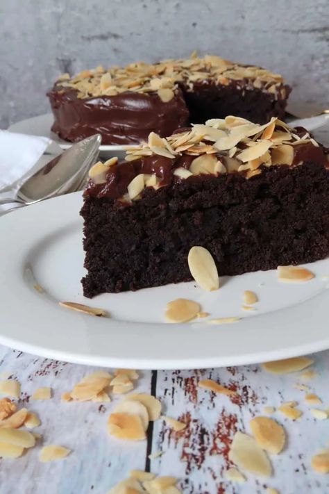 Chocolate Almond Cake Recipe, Easy Moist Chocolate Cake, Chocolate Almond Cake, Orange And Almond Cake, Nursing Cake, Almond Cake Recipe, Cooking Chocolate, Almond Flour Recipes, Almond Cake