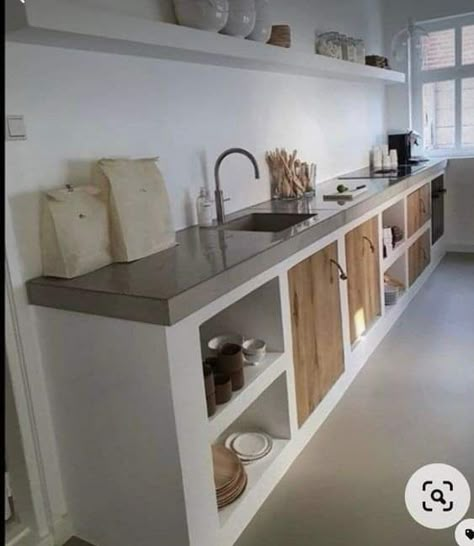 Modern Kitchen Backsplash, Desain Pantry, Kabinet Dapur, Concrete Kitchen, House Design Kitchen, Kitchen Inspiration Design, Palau, Outdoor Kitchen Design, Small Balcony