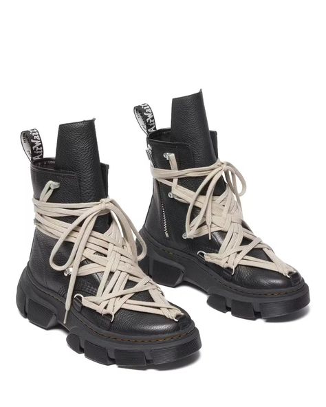 Rick Owens Boots, Black Lace Boots, Platform Boots Women, Women's Motorcycle Boots, Leather Lace Up Boots, Motorcycle Women, Fashion Couple, Motorcycle Boots, Black Leather Boots