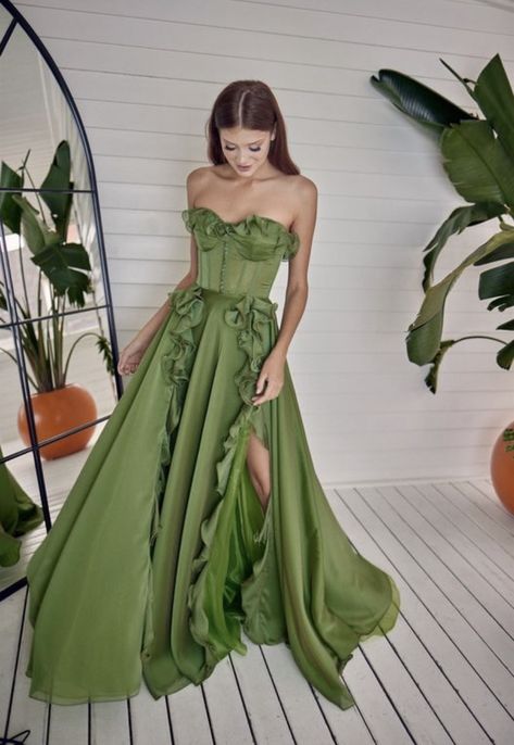 Olive Prom Dress, Fluffy Outfits, Prom Dress Ruffles, Olive Green Formal Dress, Honeymoon Fits, Cocktails Wedding, Fashion Expression, Frilly Skirt, The Most Beautiful Woman