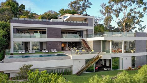 hollywood hills luxury home aia architect | los tilos | whipple russell architects Modern House Names, Hollywood House, Family Mansion, Window Walls, Upside Down House, Fireplace Seating, Ultra Modern Homes, Mansion Designs, Luxury Modern Homes