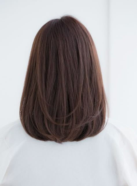 short hair Pinterest Haircuts, Shoulder Length Hair Cuts, Haircuts Straight Hair, Medium Hair Cuts, 가을 패션, Hair Dos, Hair Looks, Bob Hairstyles, Medium Length Hair Styles