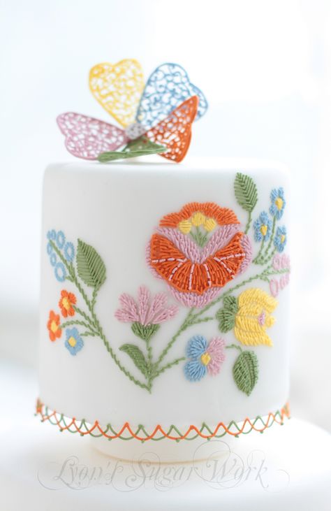 Birthday Cake Colorful, Embroidered Cake, Royal Embroidery, Beautiful Cake Pictures, Cakes Beautiful, Royal Icing Cakes, Brush Embroidery, Painted Cake, Cake Birthday Cake