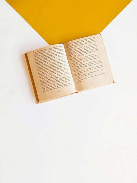 #book #yellow #photoshoot #photography #minimalism #yellowminimalism Minimal Book Photography, Book Photography Minimal, Books Minimalism Photography, Minimal Product Photography Ideas, Book Product Photography Ideas, Product Photography Book, Book Product Photography, Yellow Photoshoot, Flatlay Background