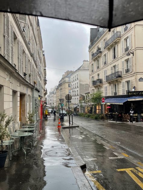 Paris Alley, Fake Profile, Street Pictures, France Aesthetic, Living In Paris, Exo, The Neighbourhood, Paris, France